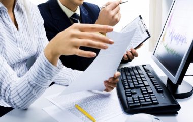 1.-Monthly-Checklist-keep-your-business-on-track