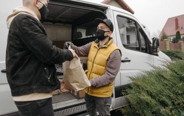 IQRetail-up-your-game-delivery-app-solution-mobile